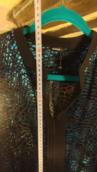 Camiseta sin mangas Roman azul y negra