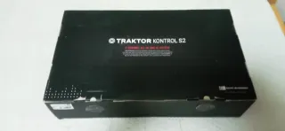 Caja Controladora DJ Traktor Kontrol S2 MK2