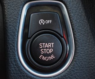 BMW 318d MODERN LINE 2.0D 136CV ¡SÓLO 61.000 KMS!