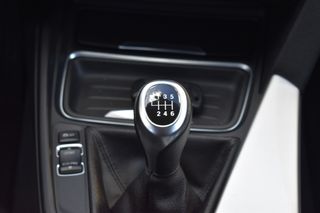 BMW 318d MODERN LINE 2.0D 136CV ¡SÓLO 61.000 KMS!