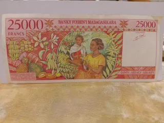 Billete 25000 Francos Madagascar
