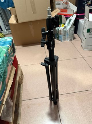 Trípode para cámara nuevo