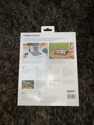 Cover con tastiera Logitech Combo Touch per iPad Air 11