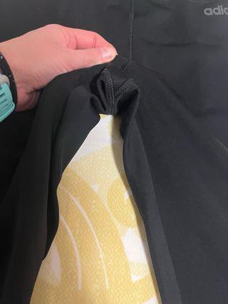 Mallas Adidas Climalite a la rodilla.