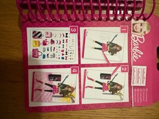 Barbie set diseño con Marcadores y Pegatinas