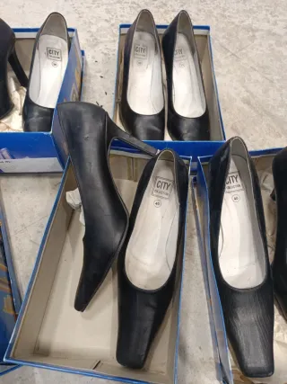 Zapatos de tacón negros