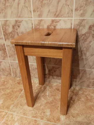 Taburete de madera