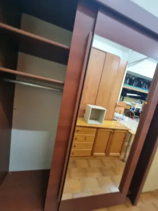 Armario puertas correderas con espejo