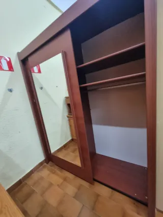 Armario puertas correderas con espejo