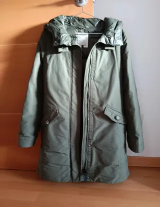 ABRIGO TIPO PLUMÍFERO