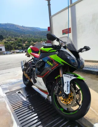 Kawasaki Ninja ZX10R Verde y Blanca
