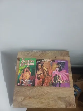Lote de 9 Novelas de Amor Antiguas. Solo 10 euros.