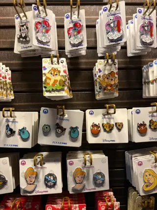 Pins Disneyland Febrero 2026