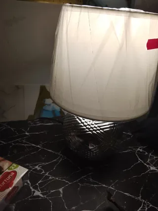 Lámpara de colores dmesa decorativa con mando