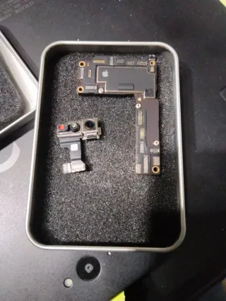 Placa Base iPhone 16