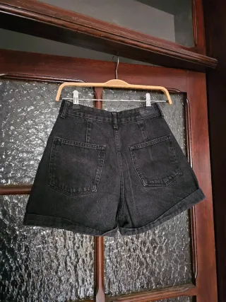 Pantalón corto Bershka negro Talla 34