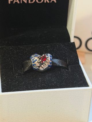 Charm Pandora Stranger Things Corazón Rojo