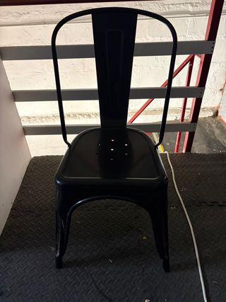 4 Sillas Metálicas Negras