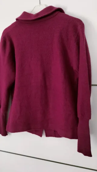 Chaqueta de lana morada