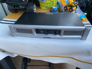 Altavoces Akiyama con Trípodes