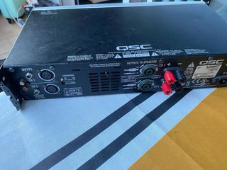 Altavoces Akiyama con Trípodes