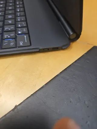 Custodia con tastiera per iPad Pro 12.9 / Air 13