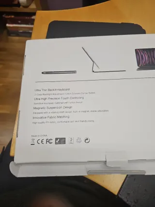 Custodia con tastiera per iPad Pro 12.9 / Air 13