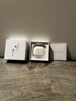 AirPods 4 ANC
