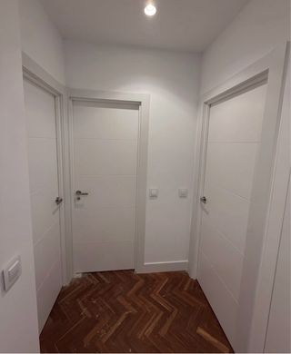 Equipo de carpintería profesional | Tarima, puerta