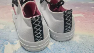 Zapatillas estilo Converse blancas