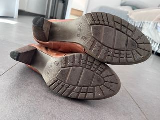 Botines marrones de tacón con cremallera, cómodos!