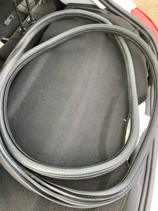 Goma puerta Peugeot 208