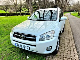 Toyota RAV4 2010