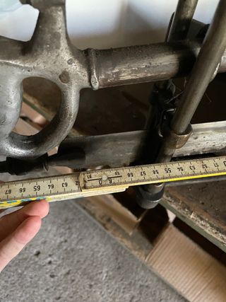 Tagliacornici vintage per battiscopa