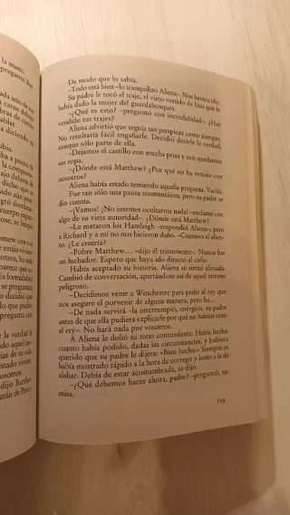 Los pilares de la Tierra (Best Seller) (Spanish...