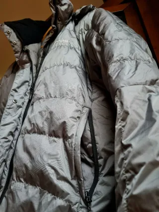 Plumífero gris de Bergans of Norway