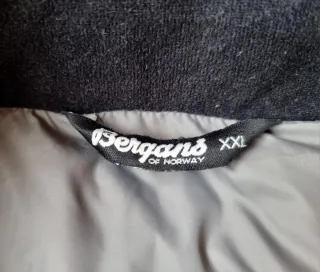 Plumífero gris de Bergans of Norway