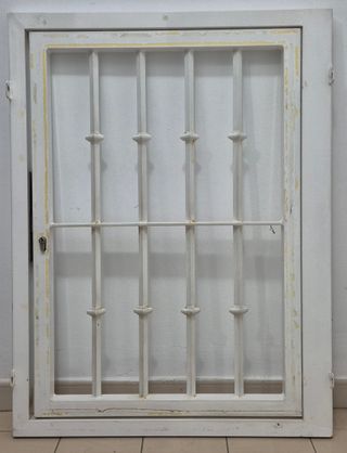 Reja metálica abatible 102x77 cm – 23 kg – Muy res