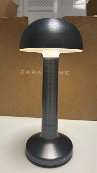 Lámpara LED Recargable Metálica