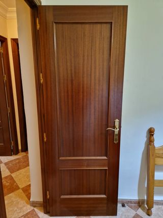 2 puertas de interior de madera color nogal