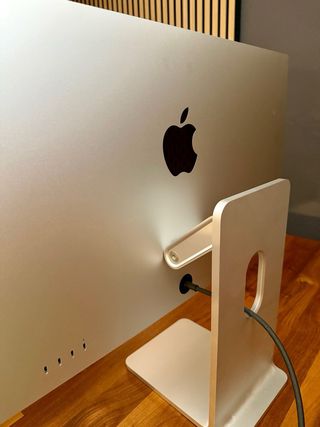 Apple Studio Display 5K + Altezza regolabile