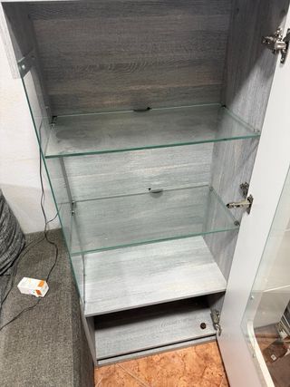 Vitrina IKEA Blanca con Puerta de Cristal