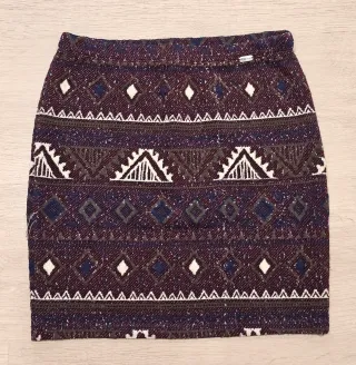 Minifalda estampada. Talla S. Sin estrenar