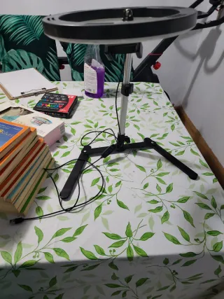 Trípode de mesa ajustable