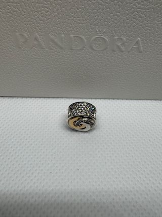 Pandora 792090CZ Charm Oro y Plata