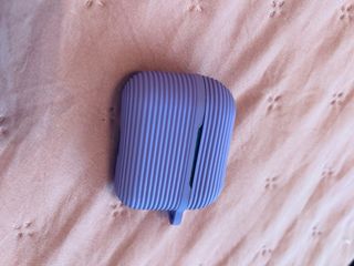 Funda Morada Silicona Airpods Pro 2