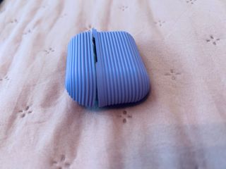 Funda Morada Silicona Airpods Pro 2
