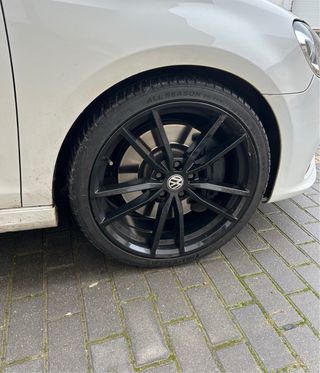 Volkswagen Golf R (R20)