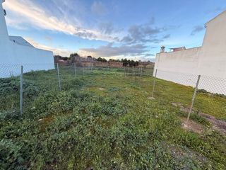 Solares urbanos en Pilas