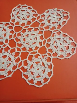 Centro uncinetto bianco